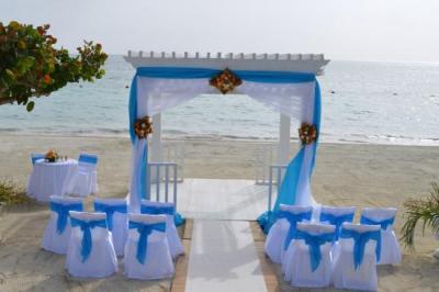Nuptials in Blue Accents