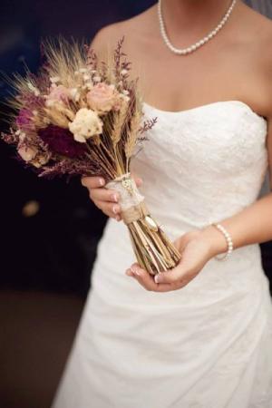 4eaa5e9d7f1437cddb94a7780503ad40--pink-fall-weddings-country-weddings.jpg