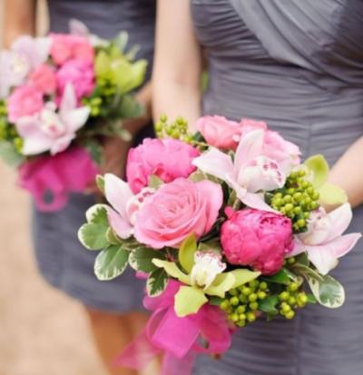 Pink, Green and white Birdesmaids Bouquets