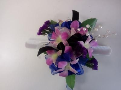 wrist corsage