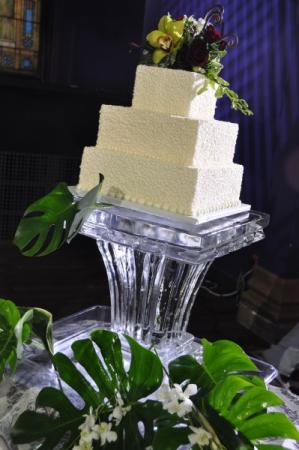 Wedding Cake Pedestal Ice Sculpture