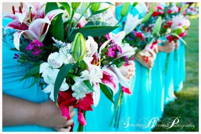 Beautiful White Bridesmaid Bouquets