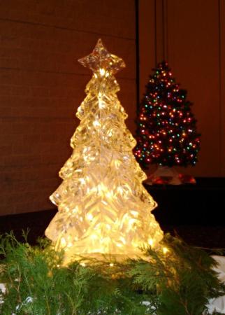 "Christmas Tree with Internal Lights" Ice Sculpture - Carving